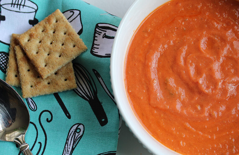 bacon tomato soup with crackers